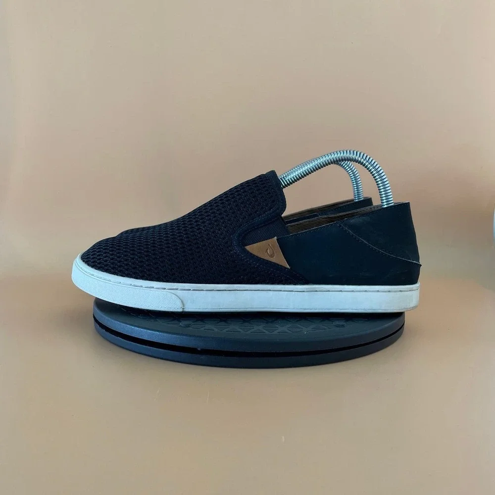 Womens Olukai Pehuea Round Toe Perforated Shoes Size 9 Black White​